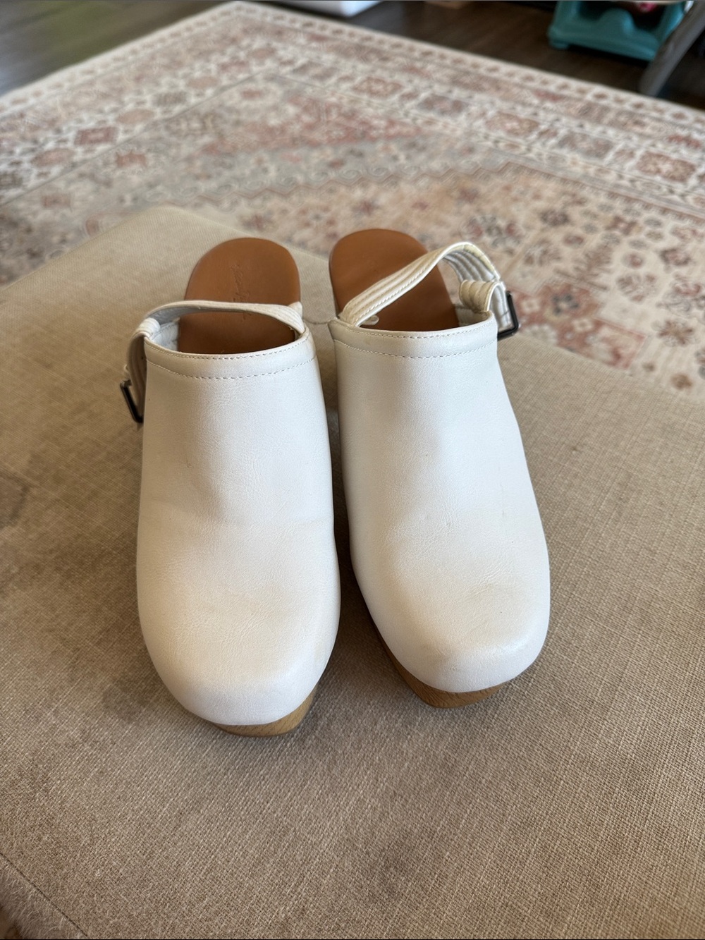 Universal Thread clogs size 11